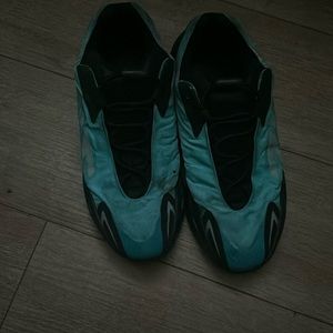 COPY - Yeezy 700 light blue